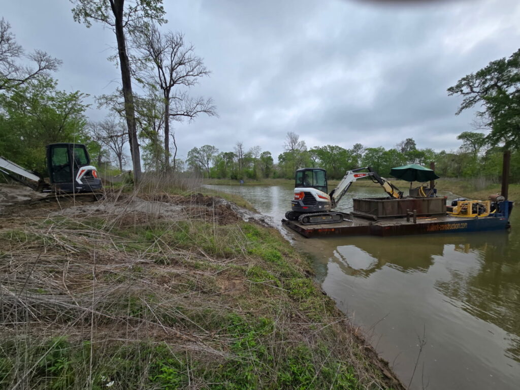 Compact, specialized dredging equipment for any size project.